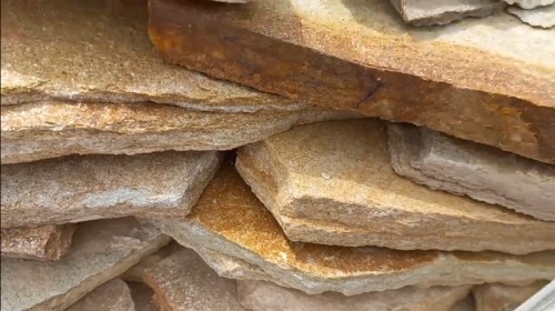 Плитняк златолит жёлтый золотистый для отмостки купить в Верещагино