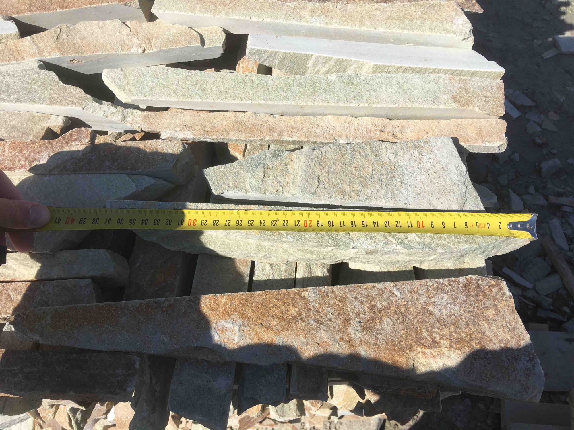 Горбушка златолит золотистый для облицовки купить в Верещагино