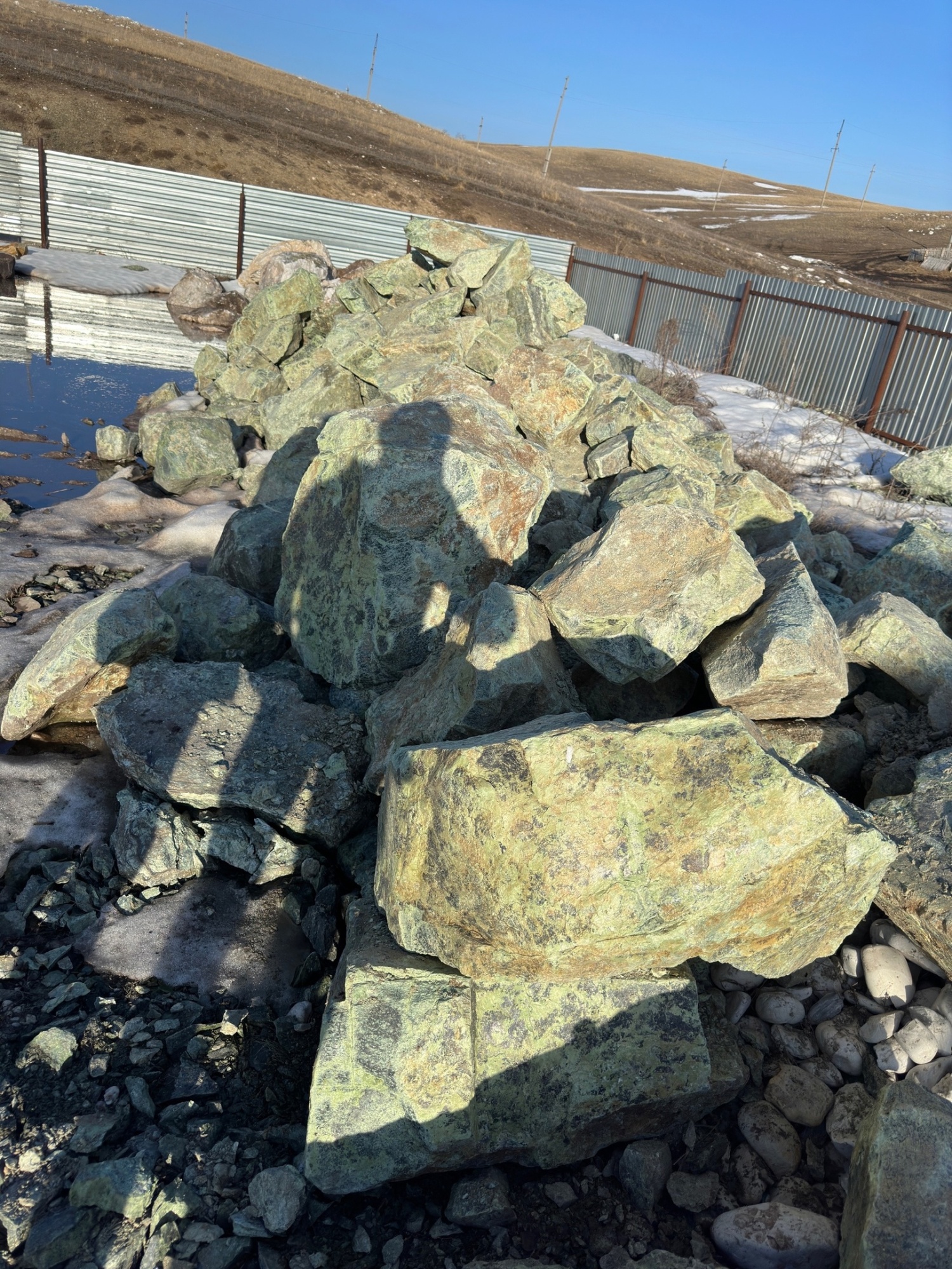 Камни для ландшафтного дизайна зелёные 10-60 килограмм купить в Верещагино