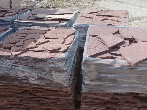 Плитняк лемезит бордовый для облицовки цоколя 20-25 мм  купить в Верещагино