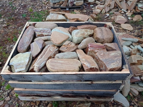 Златолит жёлтый, жёлто-зелёный глыбки и валуны для ланшафтного дизайна купить в Верещагино